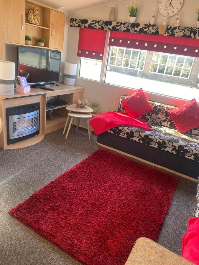 Ct28 Three Bedroom Holiday Home, Close To Heated Pool, Amusements And Beach Fantastic Facilities & Top Rated Holiday Park In North Wales Passes Not Included 拉尔 外观 照片